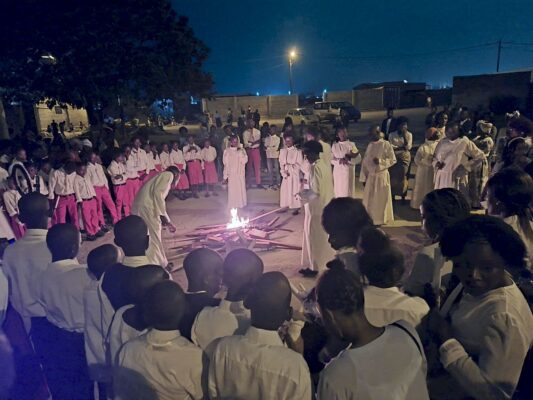 Angola - Fuego pascual