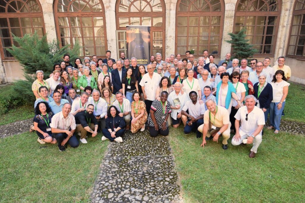 Grupo de asistentes a la 77 semana de Misionología de España.
